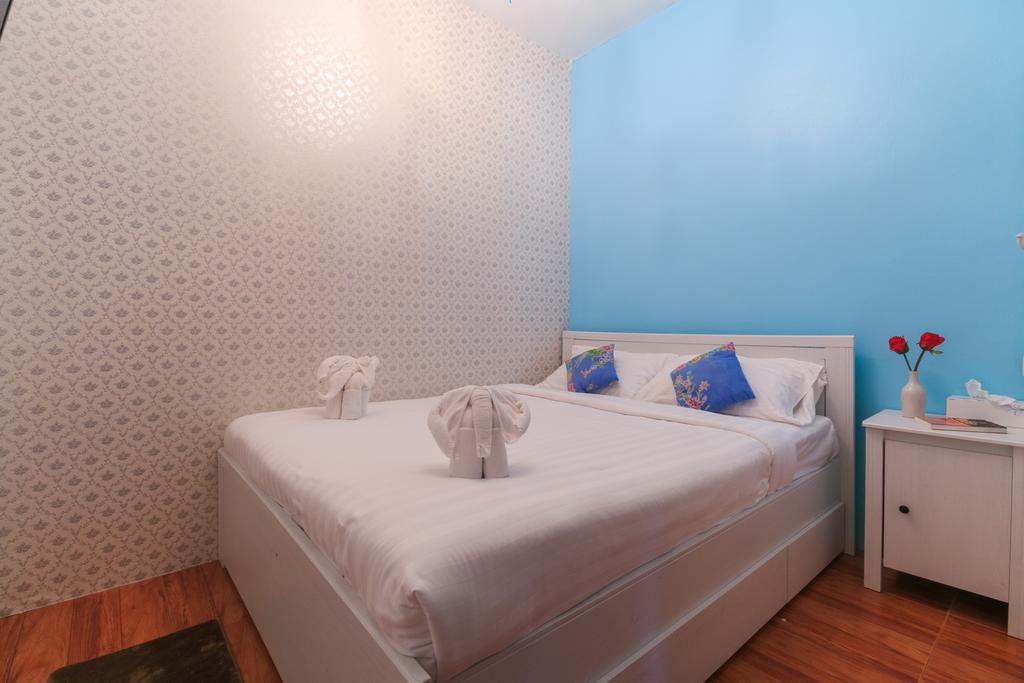 Frog House Bed & Breakfast (Adults Only) Patong Extérieur photo