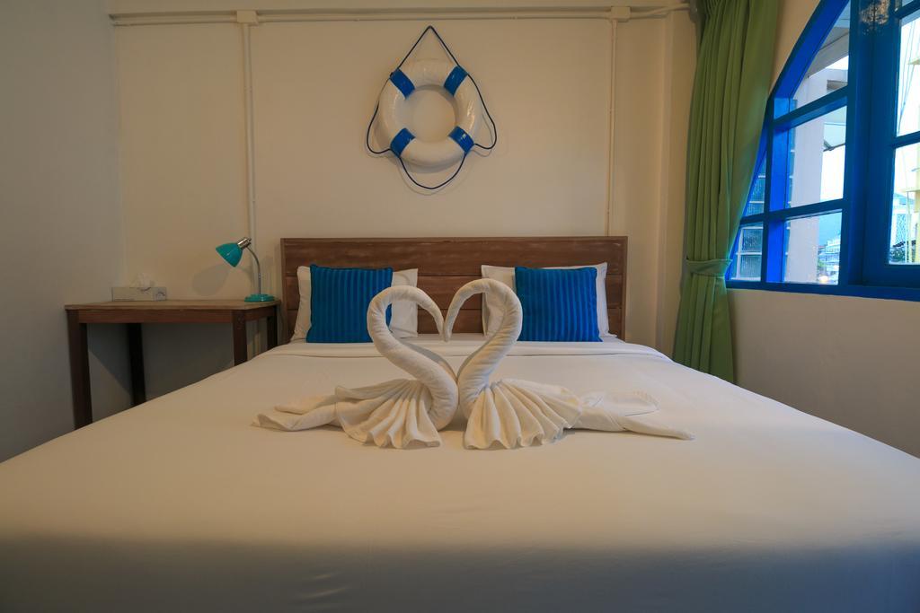 Frog House Bed & Breakfast (Adults Only) Patong Extérieur photo